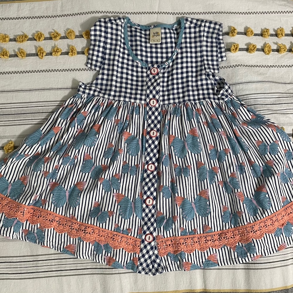 EUC Wild Flowers size 12 tunic